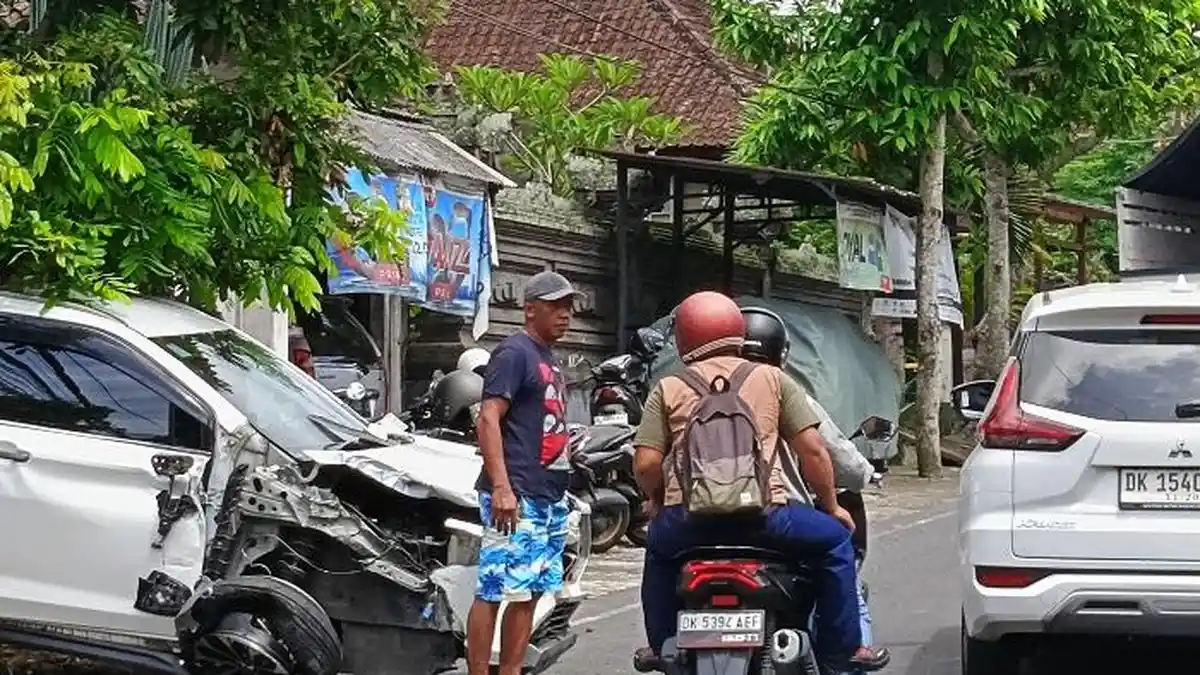 KRONOLOGI Kecelakaan Truk Vs Veloz di Kedewatan Ubud, Sebabkan Kemacetan Panjang, Gini Kondisinya!