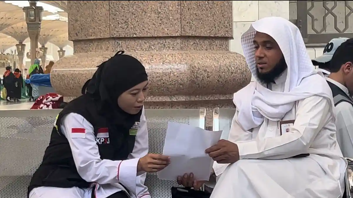 Cerita Ratna Juwita Petugas Haji Sektor Khusus Nabawi Urus Pulsa Hape, Sandal Hingga Jemaah Menceret