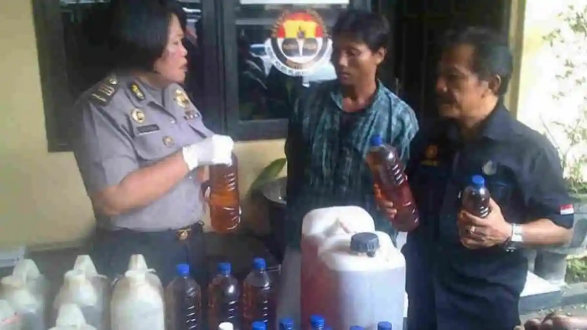 3 Orang di Sleman Tewas Usai Pesta Miras Oplosan yang Dibeli Dengan Sistem COD