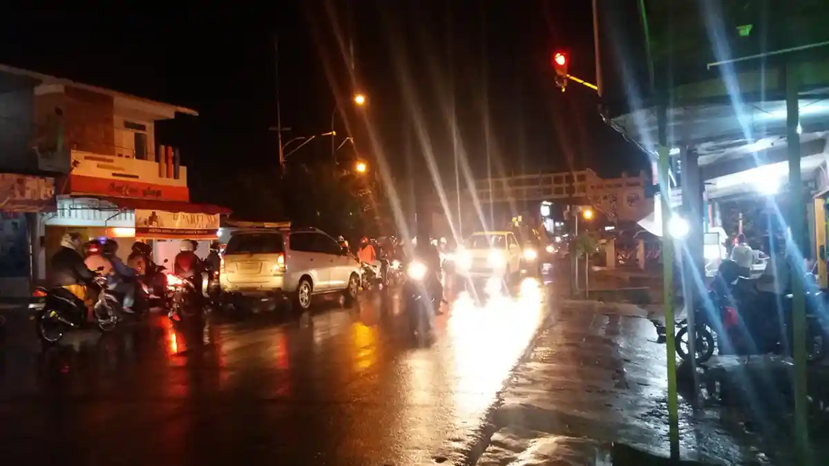 Perempatan Jalan Tanjungraya Macet