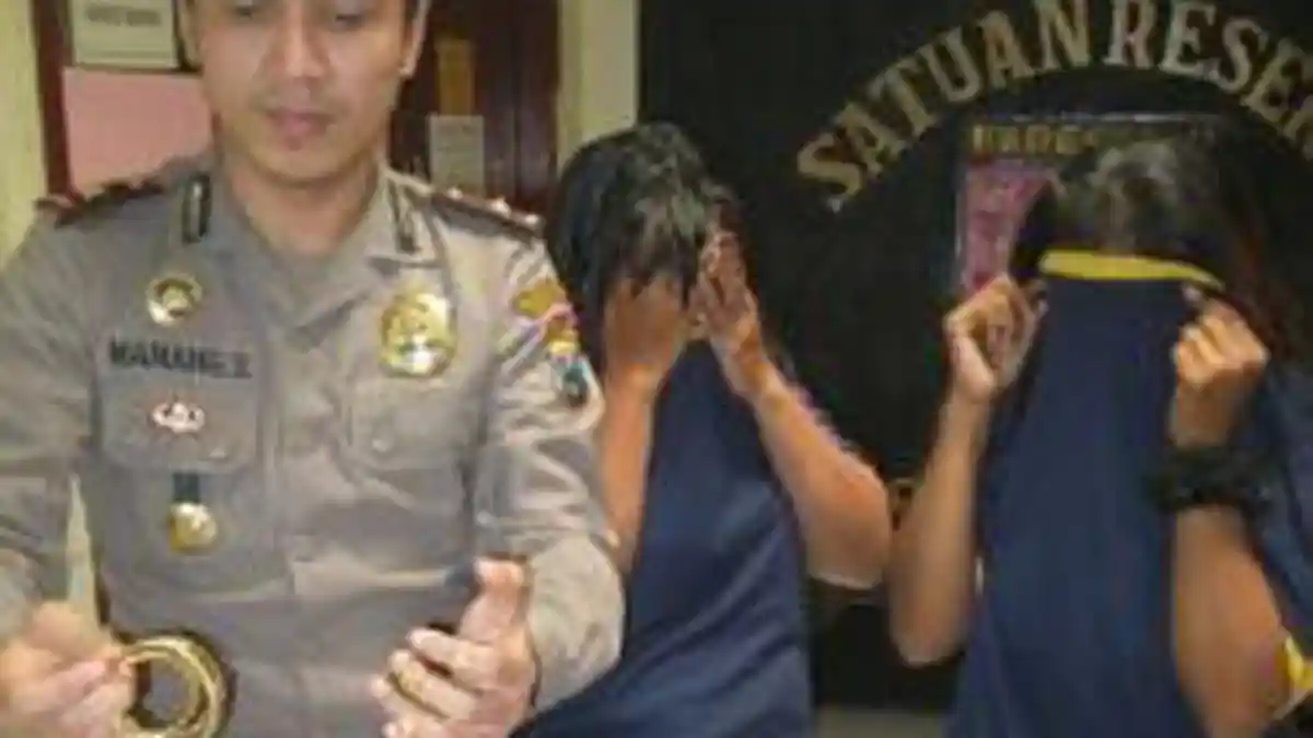 Bawa 1 Kilogram Emas Palsu, Perempuan ini Tipu Pedagang Emas di Pasar Blauran Surabaya