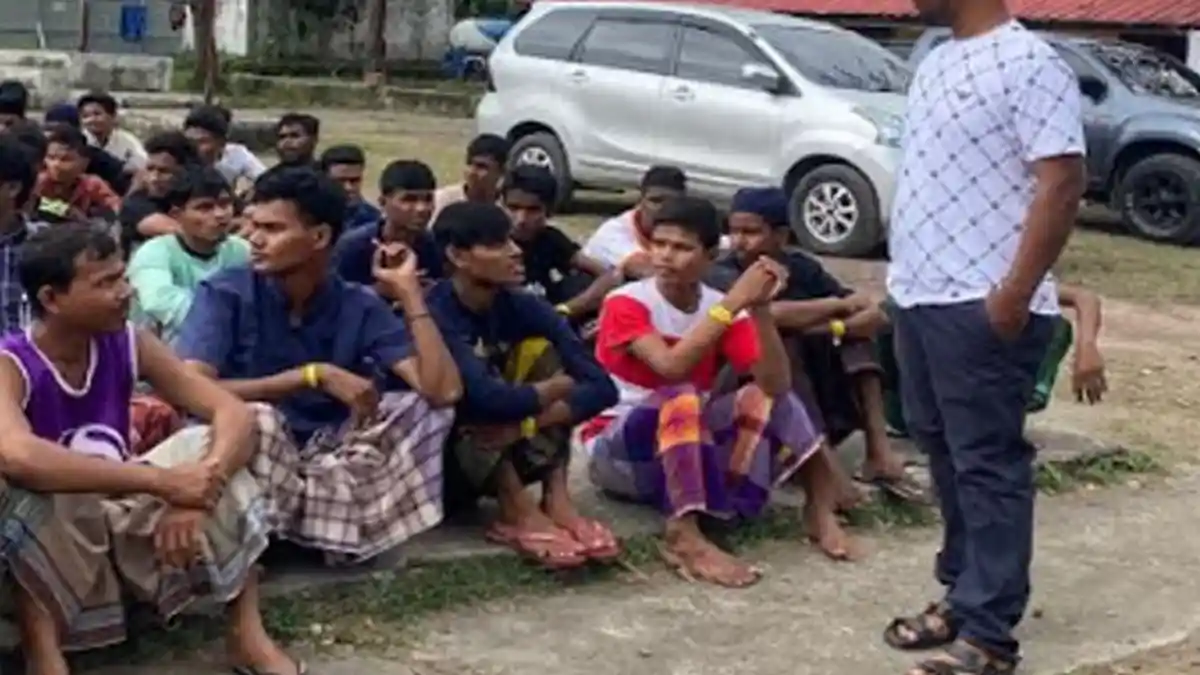 Rohingya Terdampar di Dua Kecamatan, Warga Pidie Desak Petugas Perketat Perairan Laut