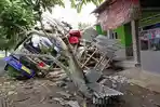 KECELAKAAN-TUNGGAL-sebuah-truk-bermuatan-batok-kelapa-pangandaran-652026.jpg