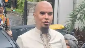 Ahmad-Dhani-bangga-bisa-menggelar-pesta-pernikahan-putranya-Al-Ghazali-dengan-mewah.jpg