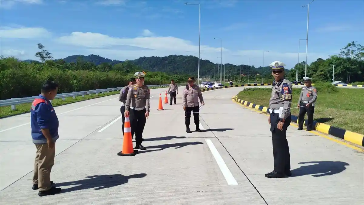 Penyebab Bus ALS Kecelakaan di Exit Tol Padang-Sicincin: Sopir Mengantuk dan Tak Kuasai Jalan