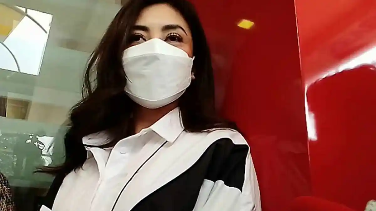 Dhena Devanka Ajukan Hak Asuh Anak dari Jonathan Frizzy dalam Gugatan Cerai