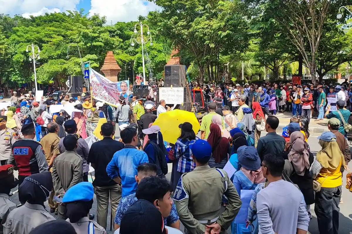 Penjelasan Lengkap Pemkab Trenggalek Soal Kenaikan Retribusi Pedagang Berujung Demo Besar