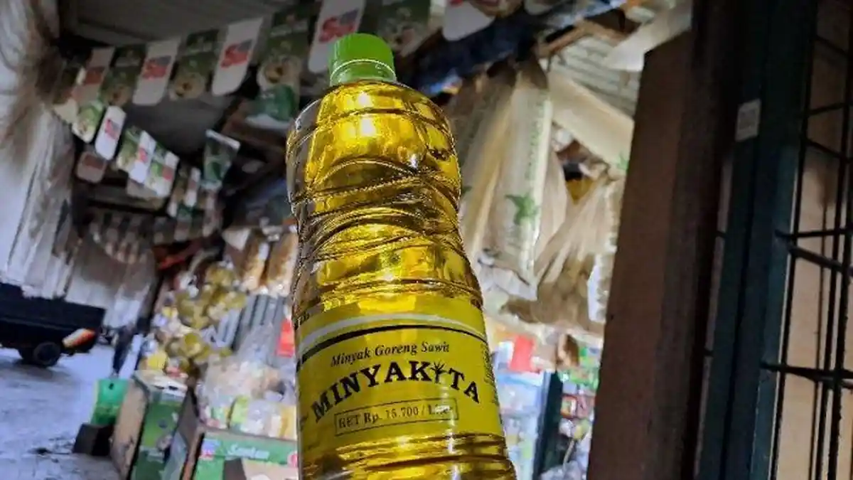 Viral Warga Temukan MinyaKita Berisi 750 Mililiter Padahal Label Kemasan 1 Liter, Begini Kata Mendag