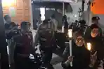 dengan-pengawalan-personel-Polres-Pelabuhan-Belawan-dan-Polsek-Belawan.jpg