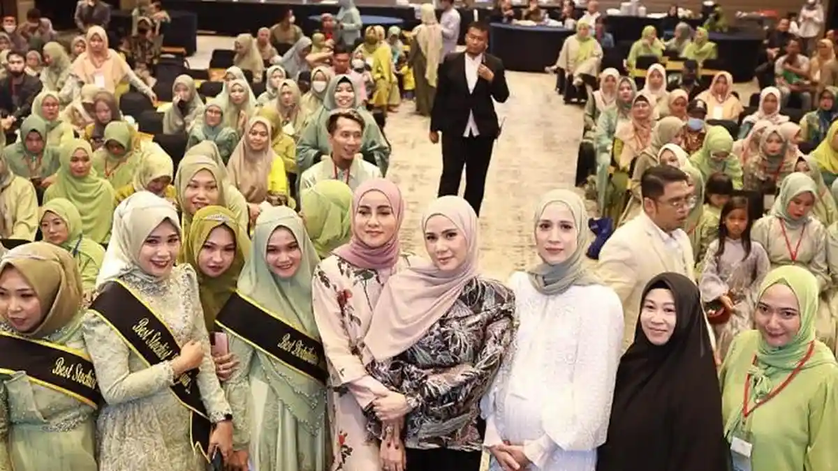 Olla Ramlan hingga Oki Setiana Dewi Meriahkan Gathering yang Digelar Fatimah Az Zahra