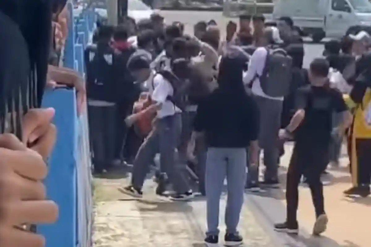 Tawuran Pelajar di Dekat GOR Kota Bengkulu, Saksi: Ada Siswa Dipukuli Belasan Siswa Lain