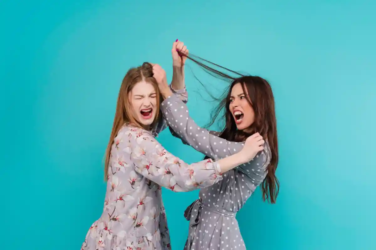 Sangat Menyebalkan, 5 Zodiak Ini Bukan Tetangga yang Baik, Harus Sabar Saat Bertetangga Sama Mereka!