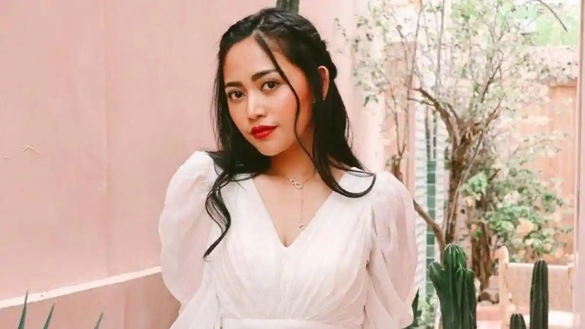 Rachel Venya Pamer Foto Seksi Pakai Bikini di Kolam Renang, Komentar Marshel Widianto Jadi Sorotan