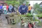 pt-pusri-palembang-berpartisipasi-gotong-royong-bersihkan-sampah.jpg