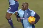 striker-adebayo-akinfenwa_20170901_191045.jpg