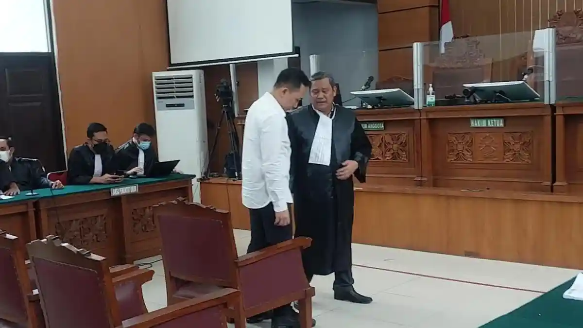 Ricky Rizal Klaim Tidak Mengetahui Pembagian Tempat Duduk di Mobil dari ...