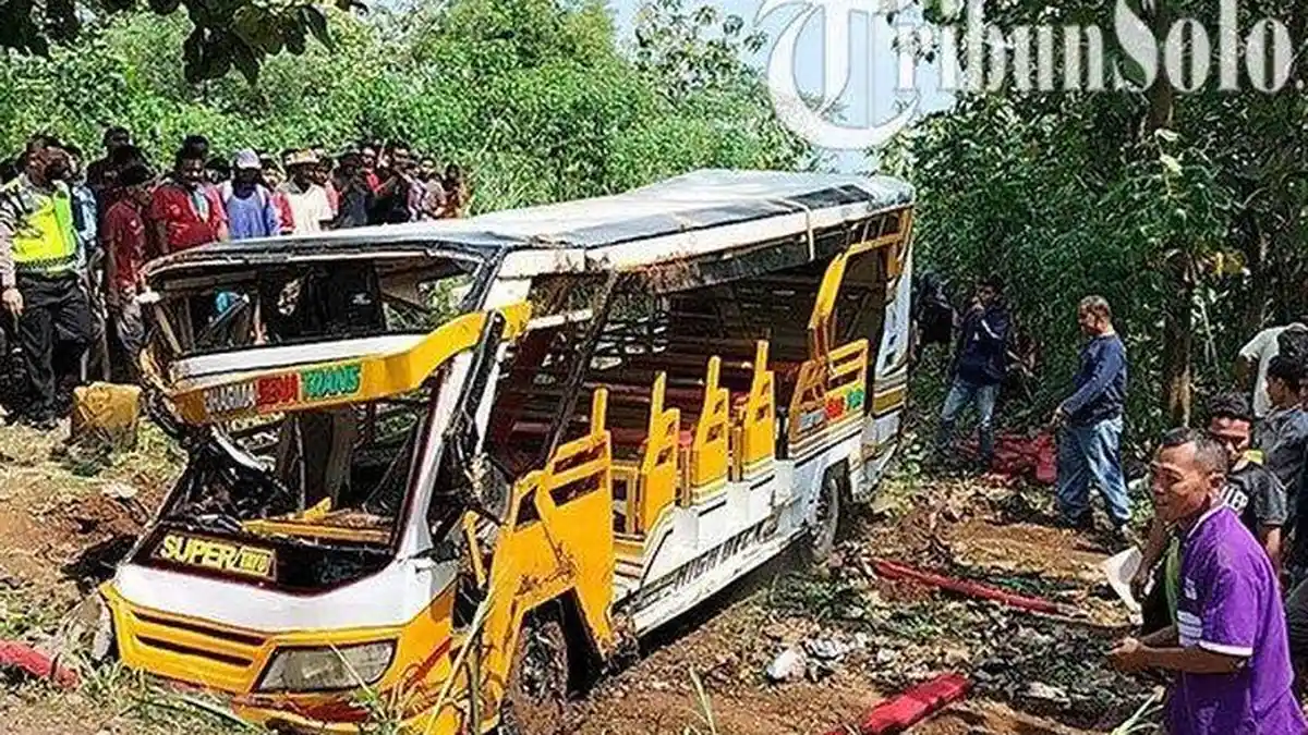 Kecelakaan Kereta Kelinci Angkut 20 Lansia Terguling di Klaten, 4 Orang Alami Retak Tulang