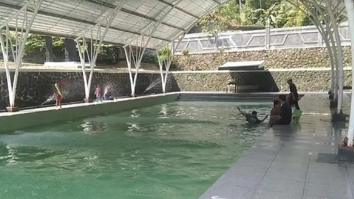 Wisata Pemandian Air Panas Cipari, Pengunjung Bisa Liburan Sekaligus Terapi 