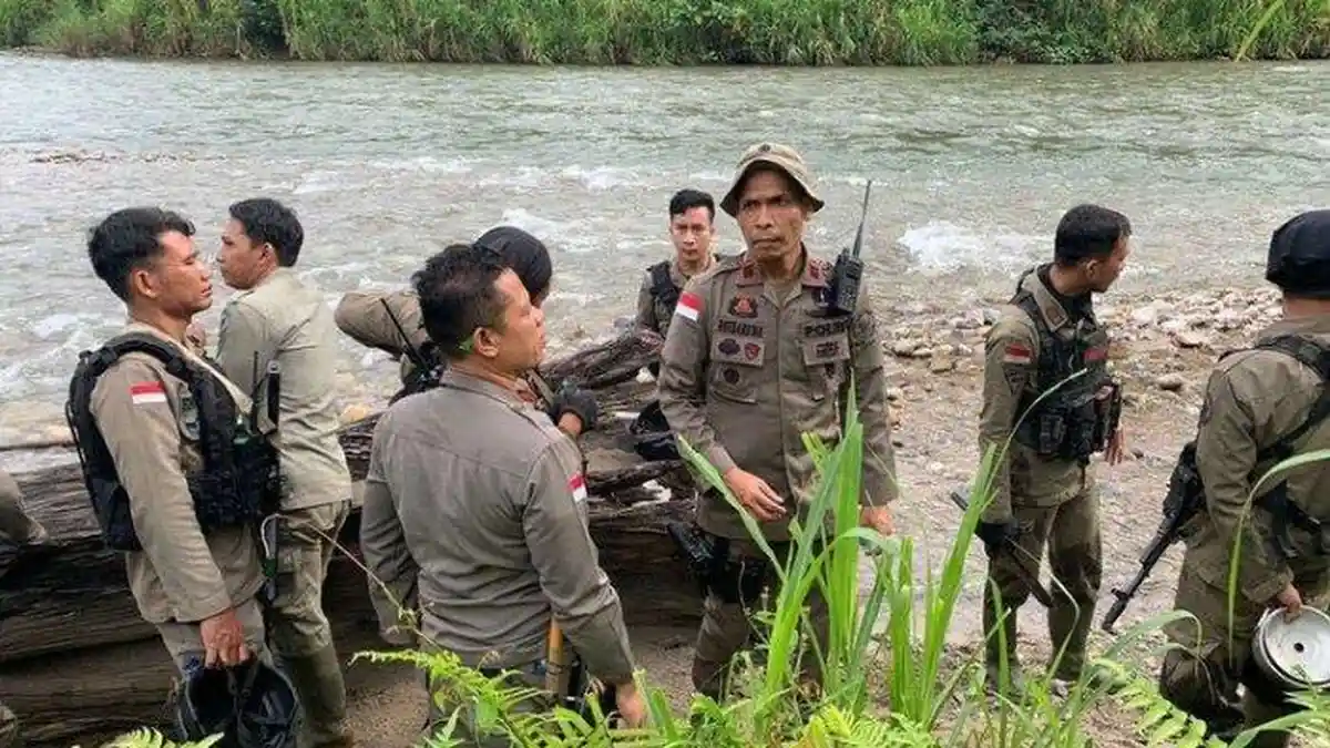 Brimob Polda Kepri Gugur Bertugas di Poso, Kapolda Perintahkan Pasang Bendera Setengah Tiang