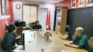 Warga_Laporkan_Kerusakan_Jalan_Pesisir_ke_DPRD_Pekanbaru.jpg