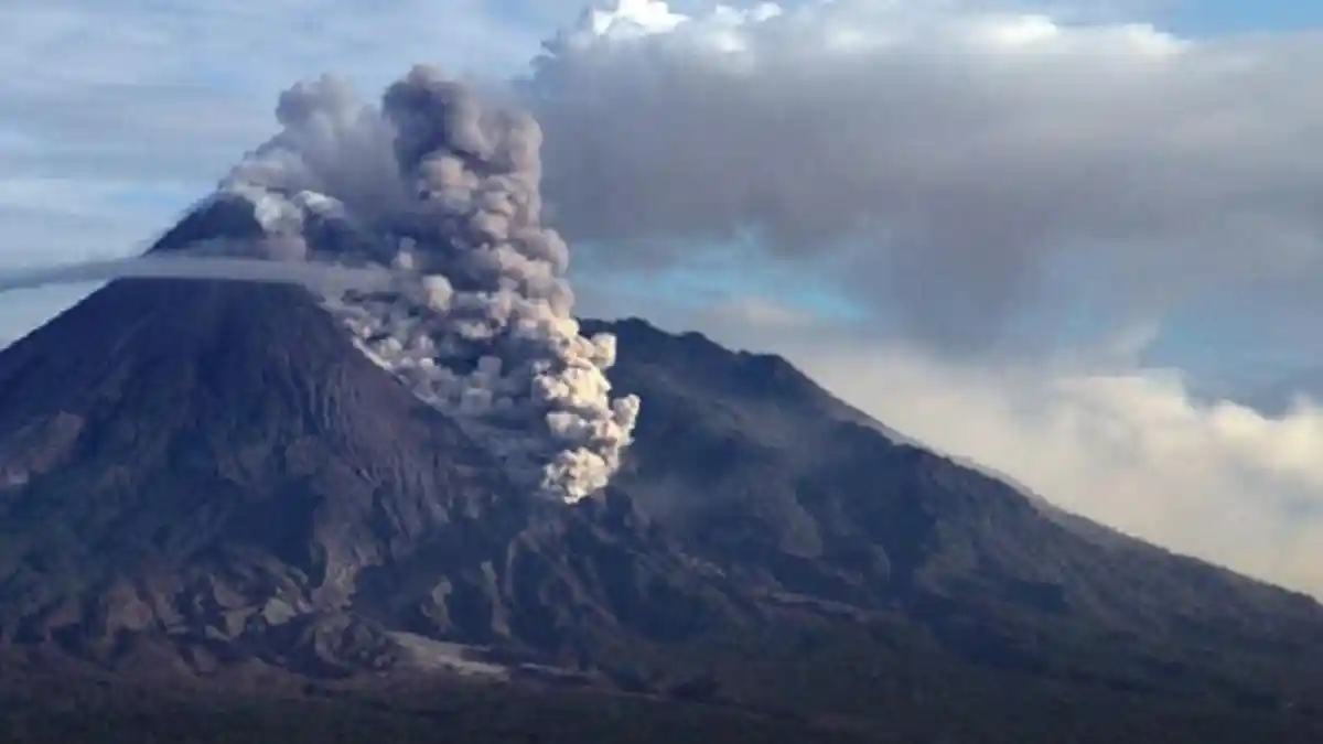 Sejarah Erupsi Gunung Merapi: Meletus Sejak Zaman Kolonial Belanda, Tebesar di Tahun 2010