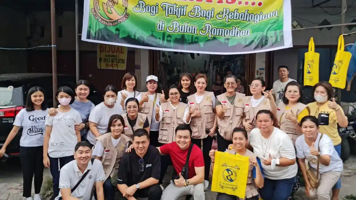 Yayasan Roda Kebajikan Peduli Adakan Pembagian Takjil dan Makanan untuk Berbuka Puasa