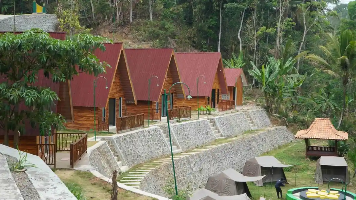 Wisata Menoreh Ungkit Ekonomi Lokal