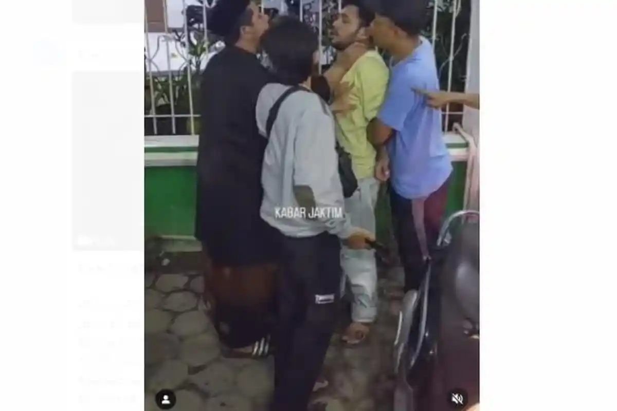 Viral Pemuda Ditangkap Warga Saat Hendak Serang Imam Mushola
