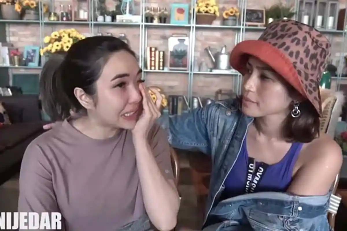 Tangis Gisel Mendadak Pecah saat Bahas Gading Marten, Gempi Spontan Lakukan Ini Agar Mamanya Tertawa