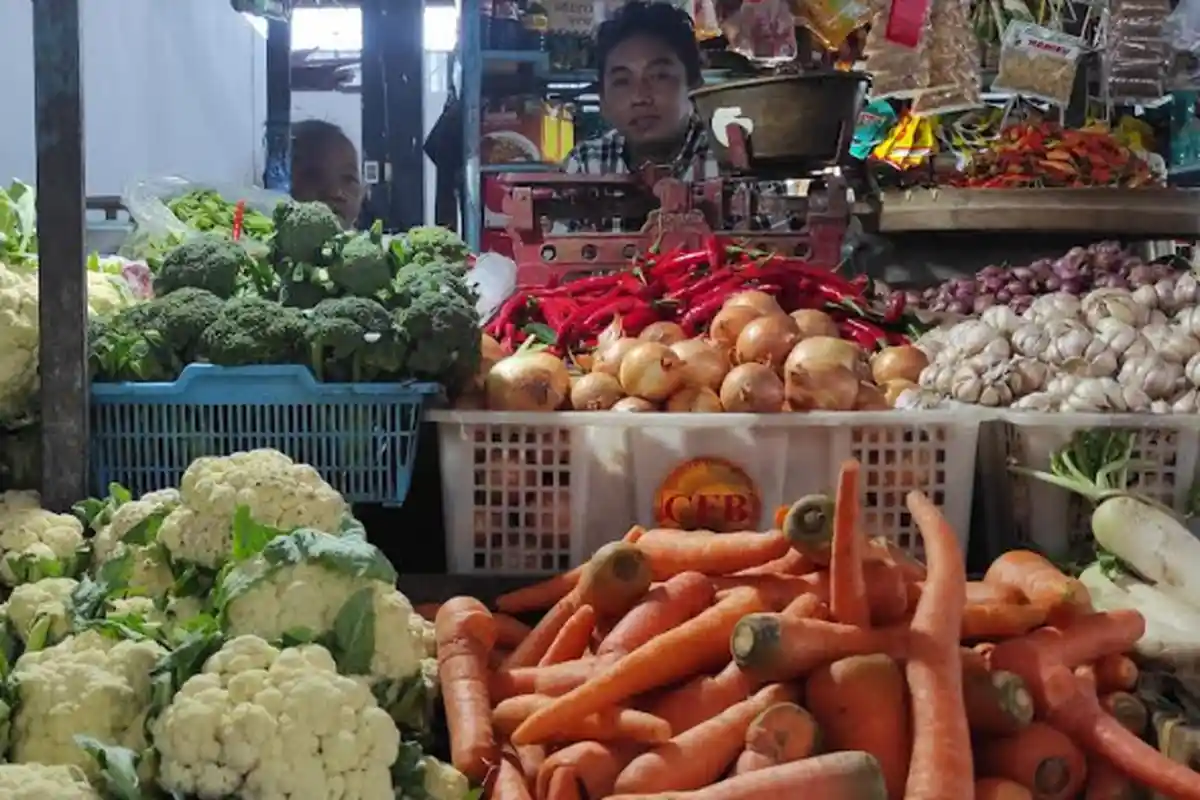 Jelang Natal dan Tahun Baru, Harga Sayuran di Trenggalek Semakin Mahal
