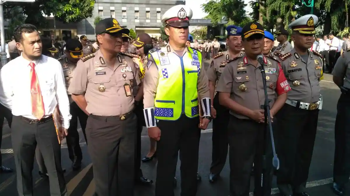 Kapolda Metro Beri Pujian dan Minta Aiptu Sunaryanto Ceritakan Penyelamatan Sandera dalam Angkot