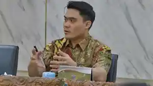 BERI-PENJELASAN-Anggota-Komisi-E-DPRD-Jatim-Cahyo-Harjo-Prakoso.jpg