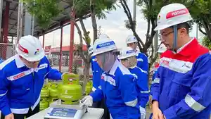 Menteri-Perdagangan-Budi-Santoso-cek-elpiji.jpg