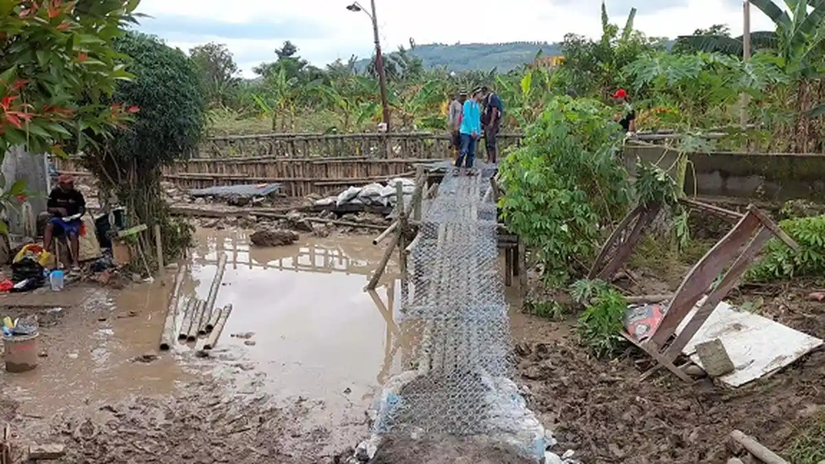 Pemkot Semarang Ingin BBWS Segera Bronjong Tanggul yang Jebol di Perumahan Dinar Indah Meteseh