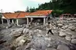 Photo Story | Setahun Sinabung Belum Berhenti Bertarung