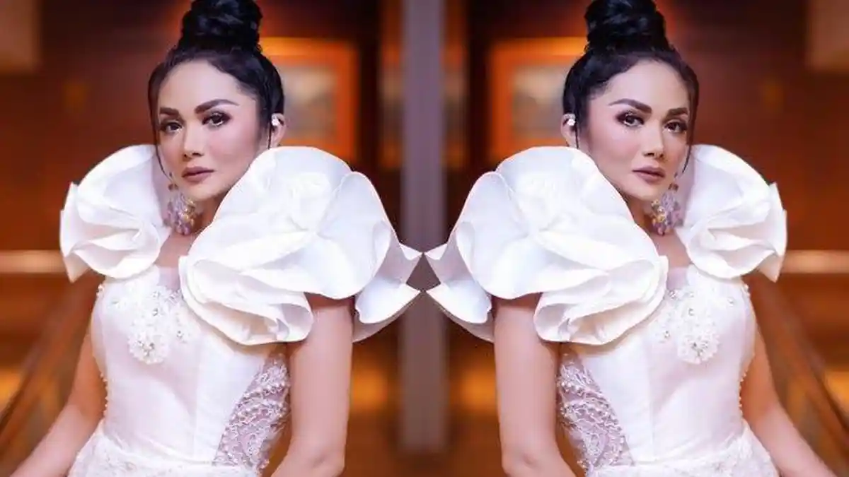 Chord Gitar Menanti Cinta (Ost Ketika Cinta Bertasbih) - Krisdayanti: Wahai Penilai Hati . . .