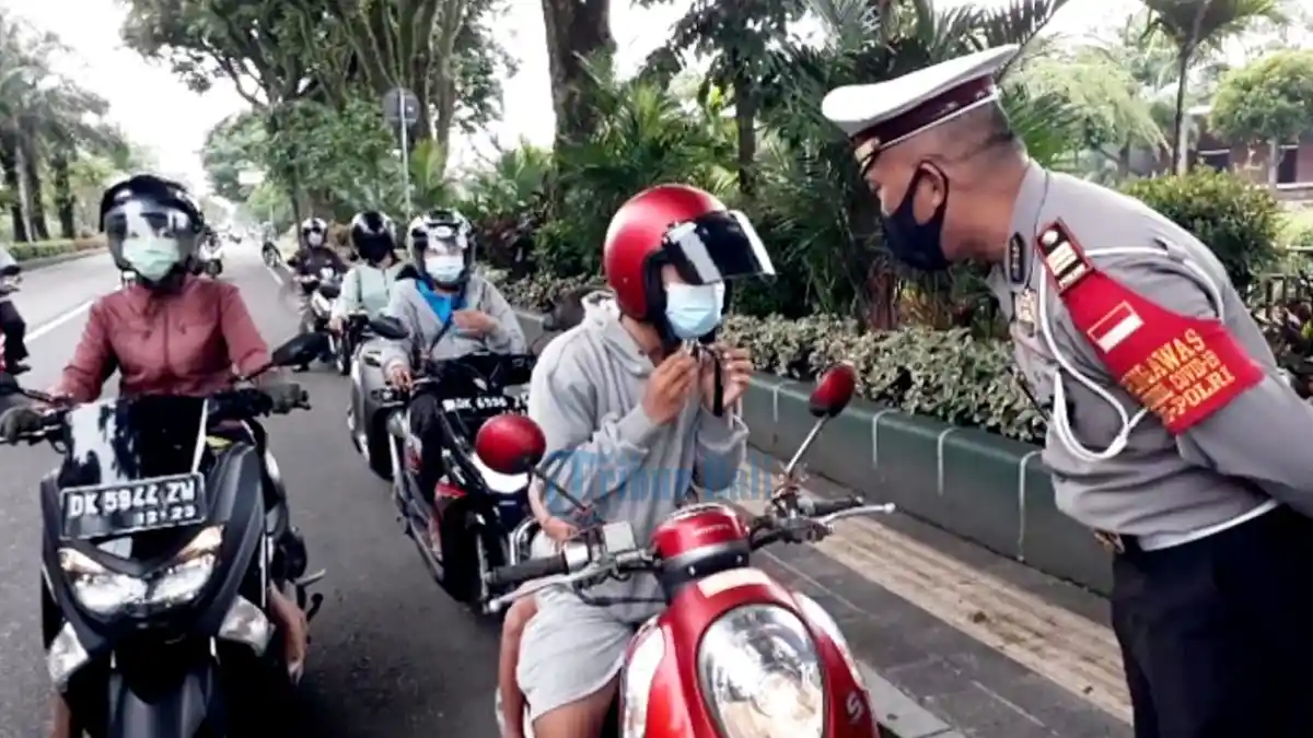 Ops Zebra Agung 2021, Polres Jembrana Tertibkan Warga Dengan Humanis