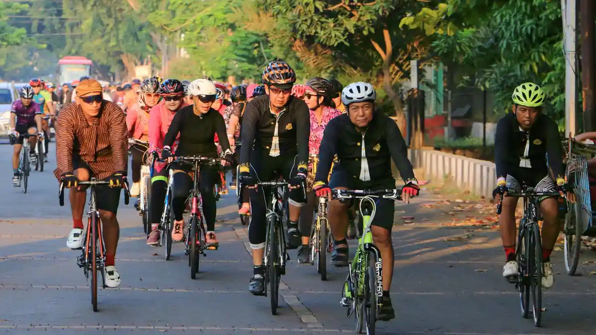 5 Manfaat Bersepeda untuk Kesehatan, dari Mengencangkan Otot hingga Turunkan Berat Badan