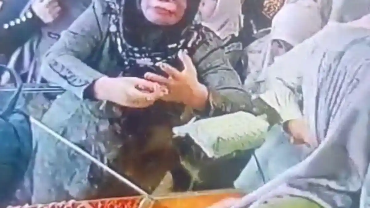 Viral Aksi Emak Emak Curi Emas di Sungai Penuh, Polisi Buru Para Pelaku