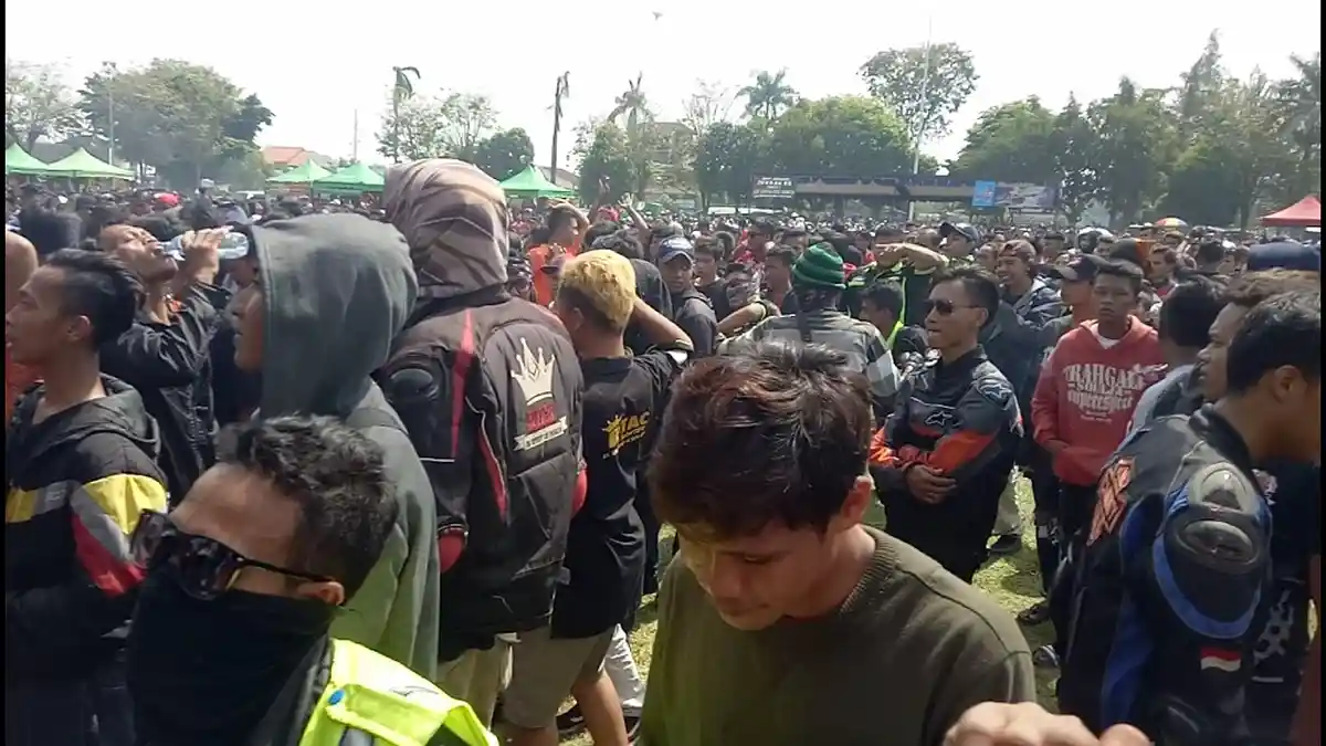 Ribuan Pecinta Motor RX King Rayakan Ultah ke-7 Sukoharjo King Riders