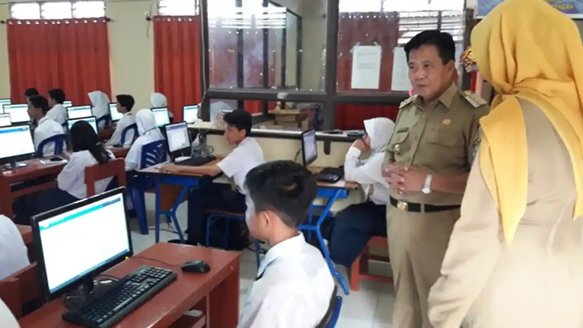 Jaringan Internet Offline, Pelaksanaan UNBK di SMPN 1 Pangkalan Baru Molor