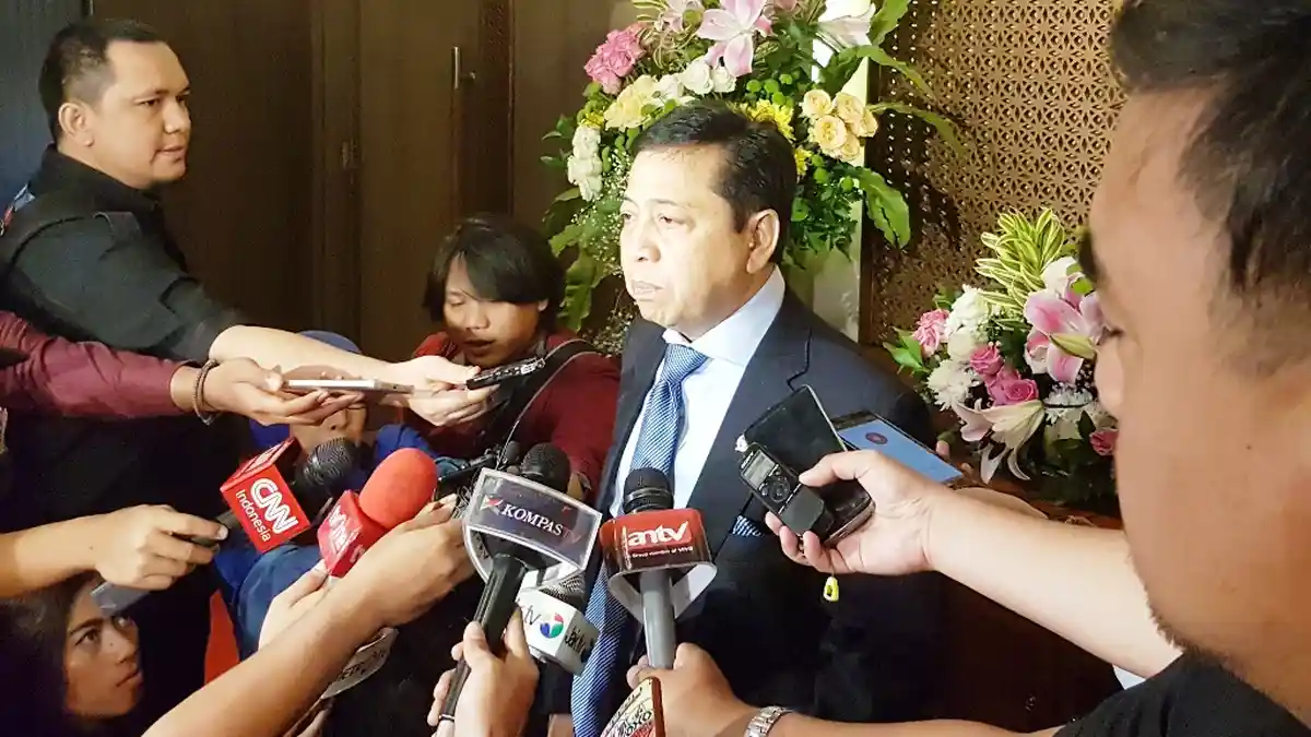 Status Tersangka dan Urgensi Kehadiran Setya Novanto-Hatta Ali dalam Sidang Terbuka Gelar Doktor