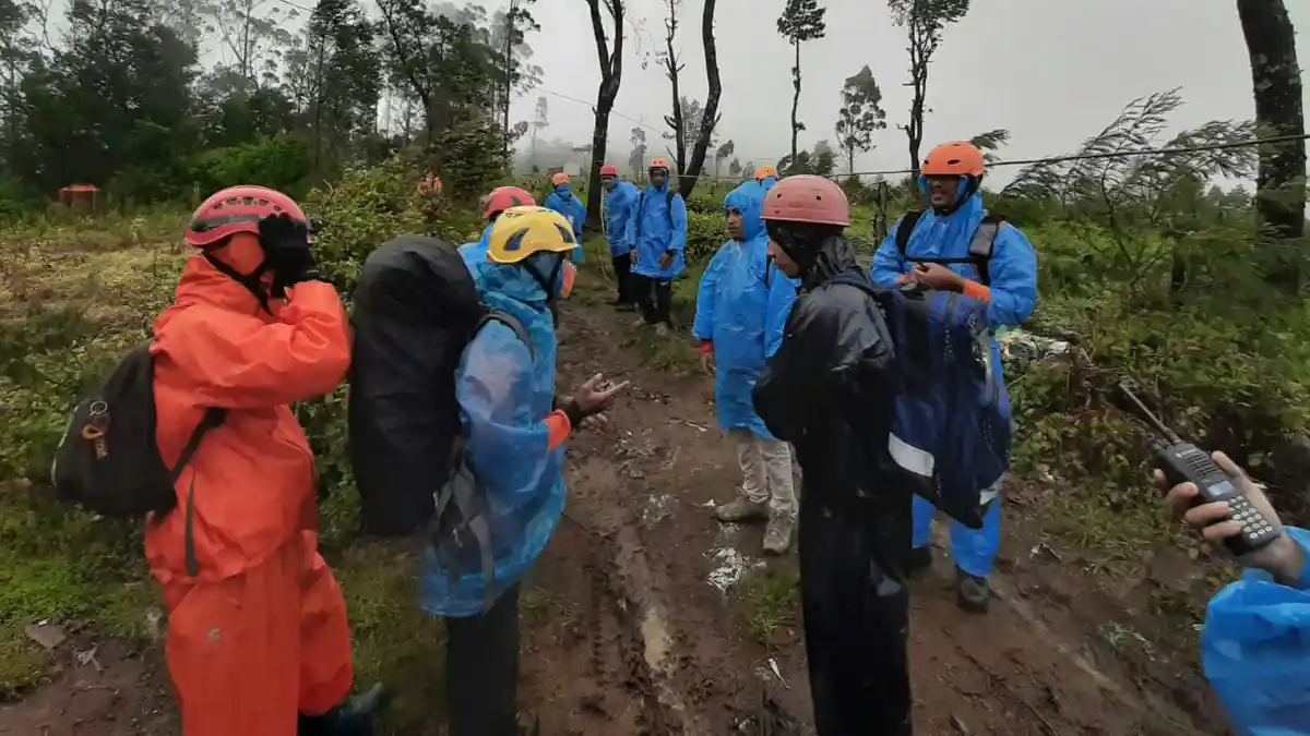 Tiga Pendaki yang Hipotermia di Gunung Bawakaraeng Ditemukan Selamat