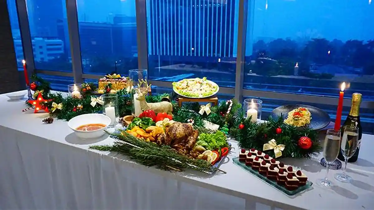 Rayakan Natal dan Tahun Baru Bersama Mercure Jakarta Gatot Subroto - christmas-dinner-2.jpg