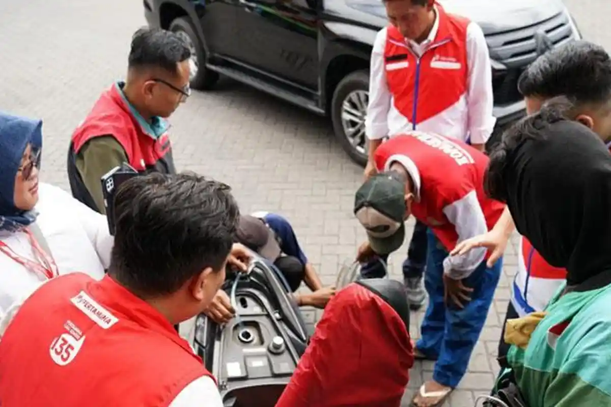 Rugi Banyak Sampai Ganti Busi, Sejumlah Ojol di Kota Malang Keluhkan Motor Brebet Usai Isi BBM