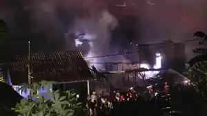 20240409_kebakaran-terjadi-di-Perumahan-Sempaja-Lestari-Indah.jpg