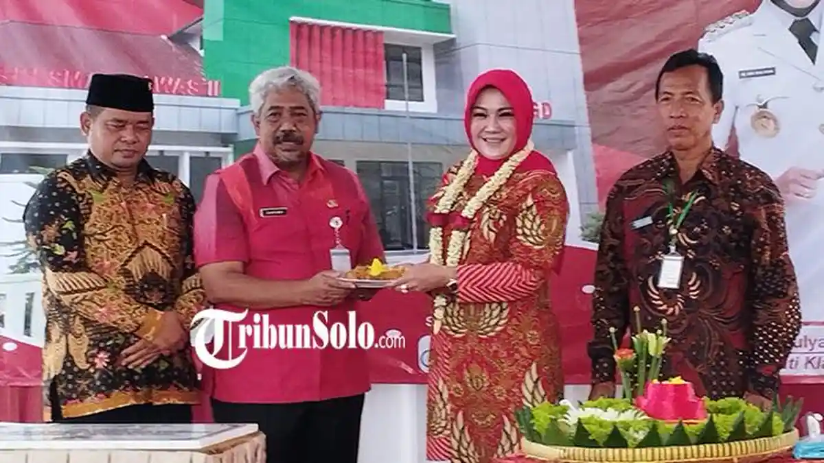 Puskesmas Cawas-2 Akhirnya Rampung Direnovasi, Bupati Ingatkan untuk Layani Warga Sepenuh Hati