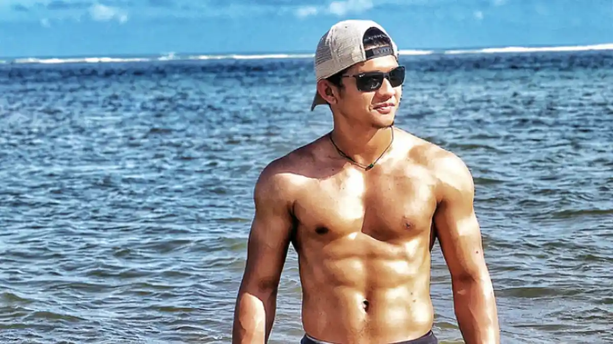 Lagi di Amerika, Iko Uwais Ternyata Nggak Bisa Lepas dari Sambal Terasi dan Musik Dangdut Lho