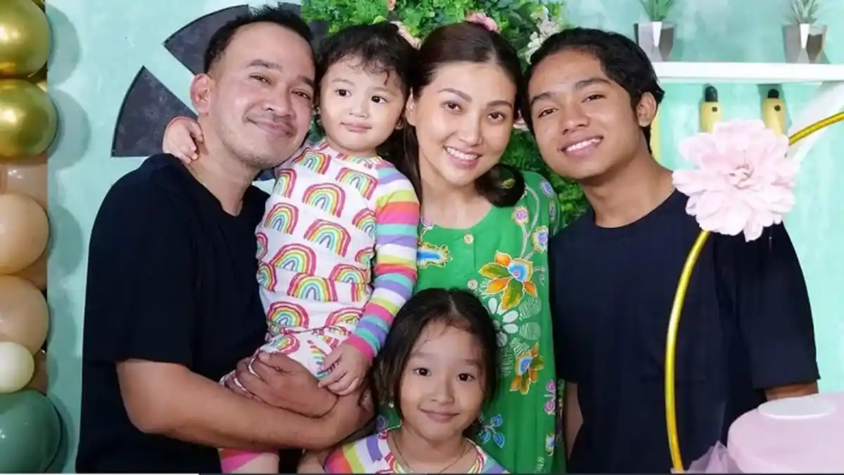 Sikap Cuek Ruben Onsu Disorot, Isu Cerai Mencuat, Sarwenda Akui 2 Bulan Pisah Rumah: Sedih Banget