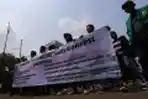 Aksi Mahasiswa Di Depan Gedung DPR/MPR